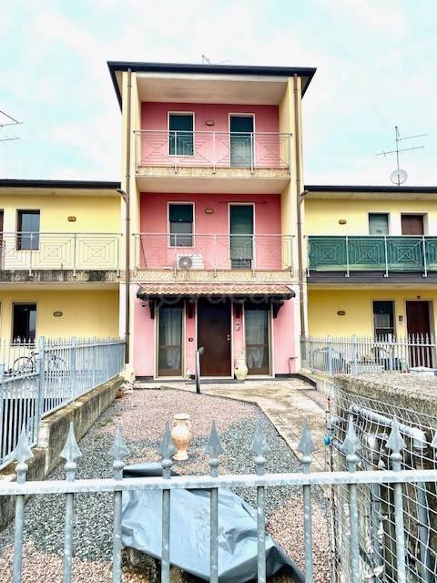 casa indipendente in vendita a Bovolone