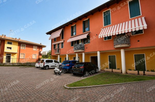 casa indipendente in vendita a Bovolone in zona Villa Fontana