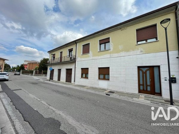 locale commerciale in vendita a Bovolone