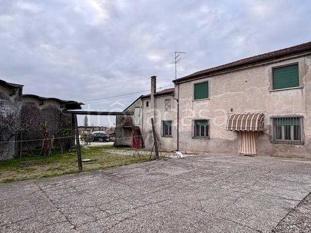 casa indipendente in vendita a Bovolone