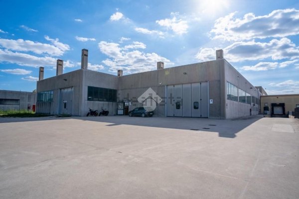 locale commerciale in vendita a Bovolone