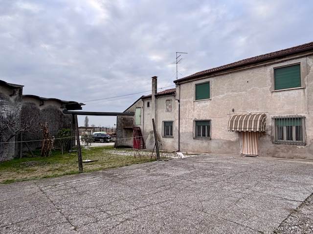 casa indipendente in vendita a Bovolone