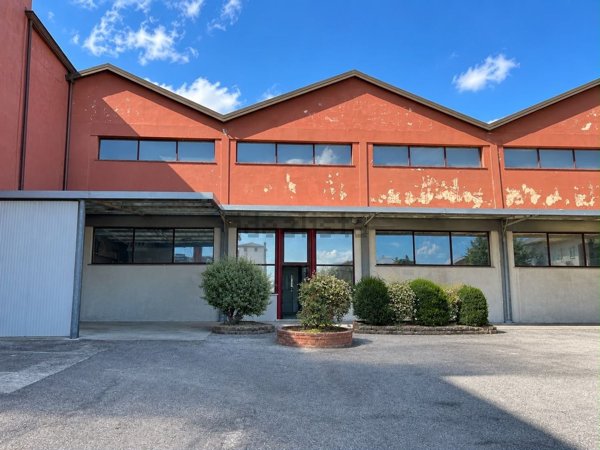 capannone in vendita a Bovolone in zona Villa Fontana