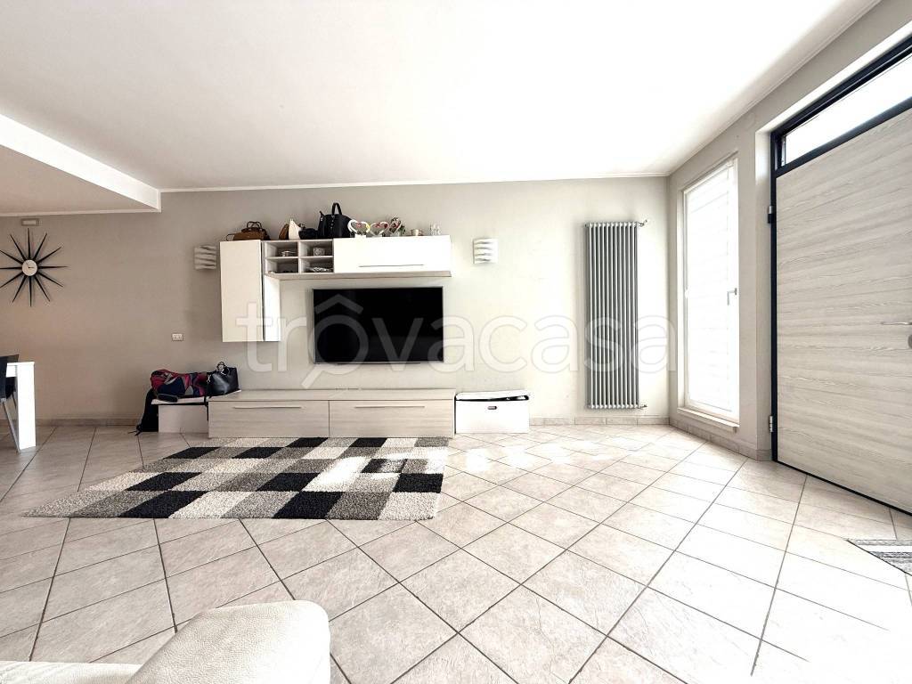 casa indipendente in vendita a Bovolone