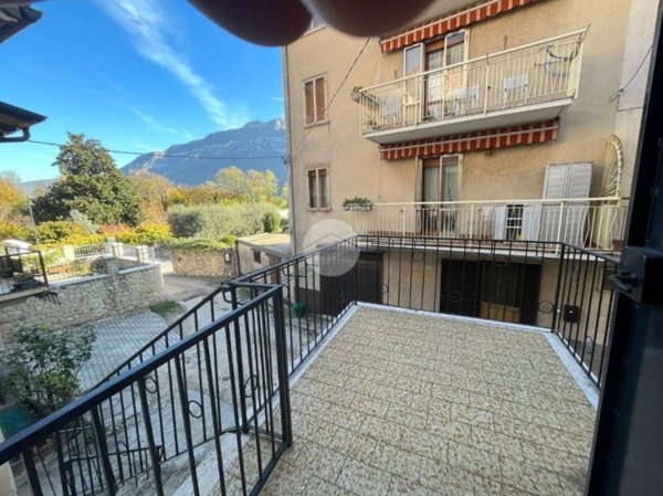 casa indipendente in vendita a Brentino Belluno in zona Belluno Veronese