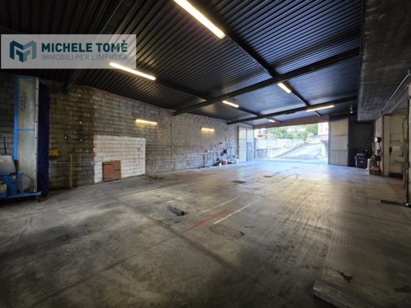 locale di sgombero in vendita a Brentino Belluno in zona Rivalta