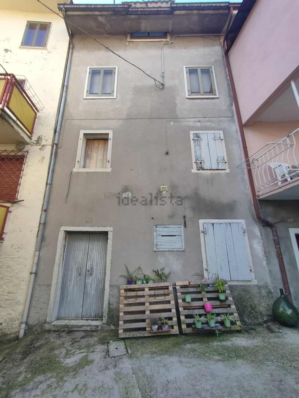 appartamento in vendita a Brentino Belluno in zona Belluno Veronese