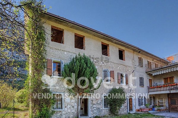 appartamento in vendita a Brentino Belluno