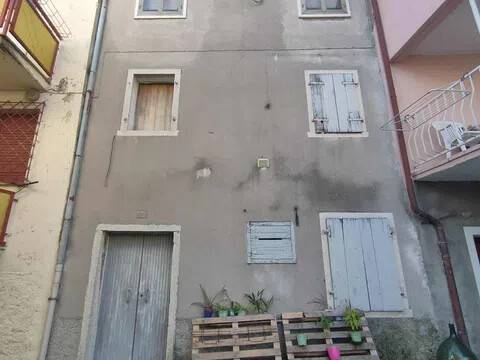 appartamento in vendita a Brentino Belluno in zona Belluno Veronese