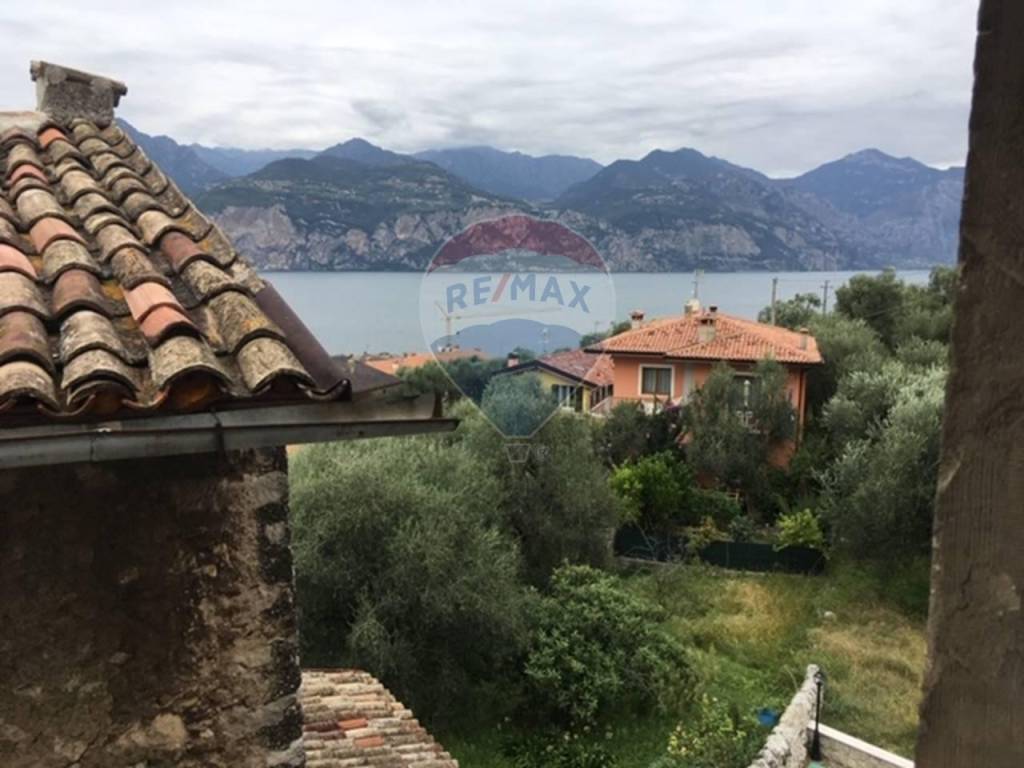 casa indipendente in vendita a Brenzone sul Garda