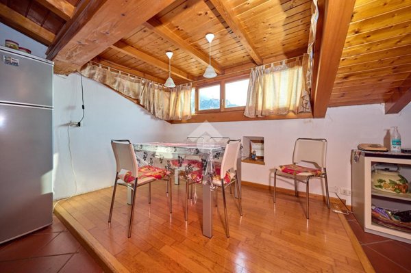 appartamento in vendita a Brenzone sul Garda in zona Castelletto
