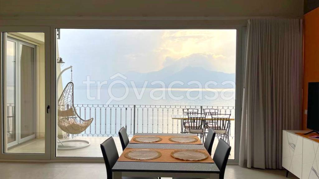 casa indipendente in vendita a Brenzone sul Garda