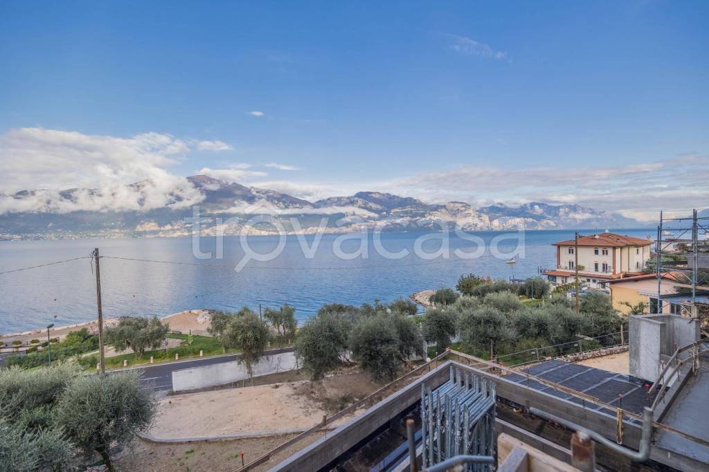 appartamento in vendita a Brenzone sul Garda