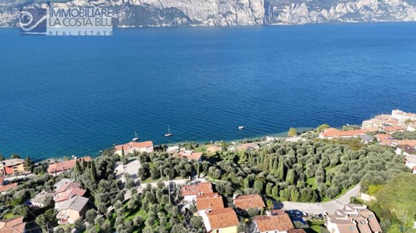 casa indipendente in vendita a Brenzone sul Garda in zona Boccino