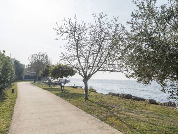 appartamento in vendita a Brenzone sul Garda in zona Castelletto