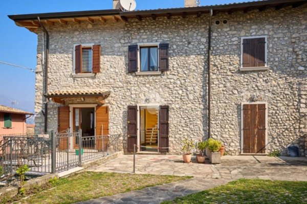 appartamento in vendita a Brenzone sul Garda