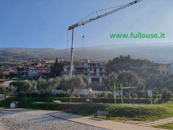 appartamento in vendita a Brenzone sul Garda in zona Castello