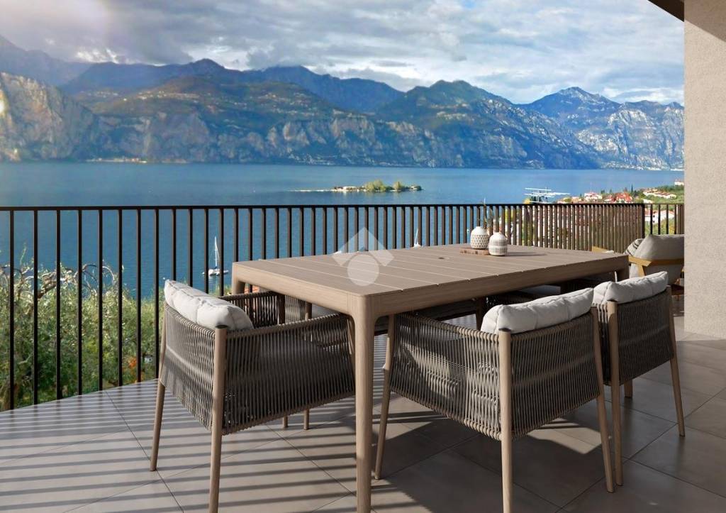 appartamento in vendita a Brenzone sul Garda in zona Borago