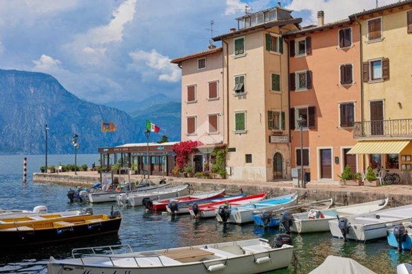 casa indipendente in vendita a Brenzone sul Garda