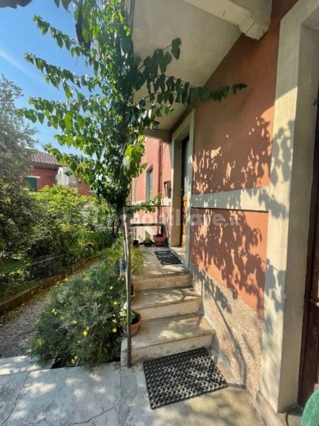 casa indipendente in vendita a Brenzone sul Garda in zona Castelletto