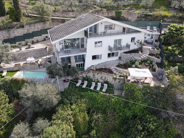 casa indipendente in vendita a Brenzone sul Garda