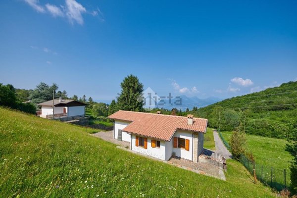 pentavano in vendita a Brenzone sul Garda