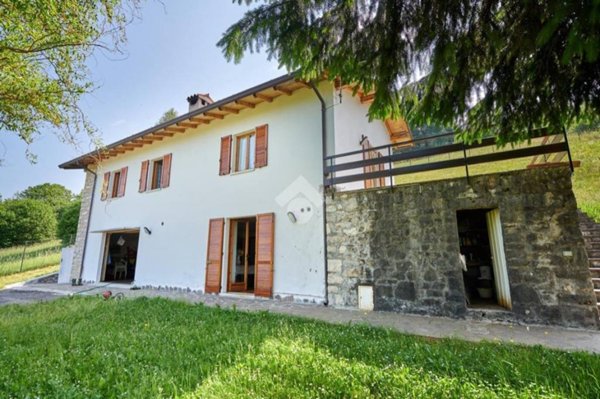 pentavano in vendita a Brenzone sul Garda