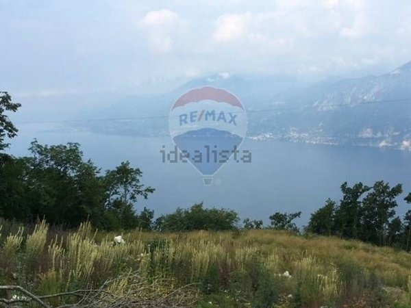 pentavano in vendita a Brenzone sul Garda