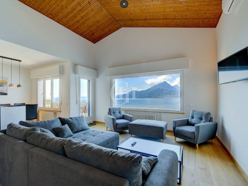 casa indipendente in vendita a Brenzone sul Garda in zona Castelletto