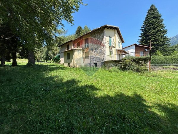 casa indipendente in vendita a Brenzone sul Garda