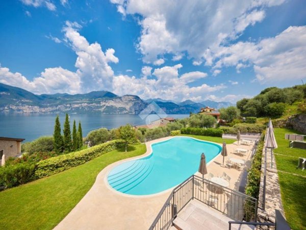 appartamento in vendita a Brenzone sul Garda in zona Magugnano
