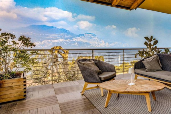 casa indipendente in vendita a Brenzone sul Garda