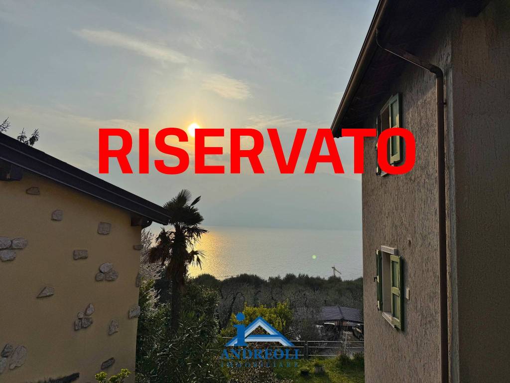 appartamento in vendita a Brenzone sul Garda in zona Sommavilla