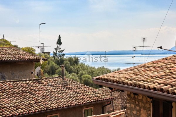 casa indipendente in vendita a Brenzone sul Garda in zona Castelletto