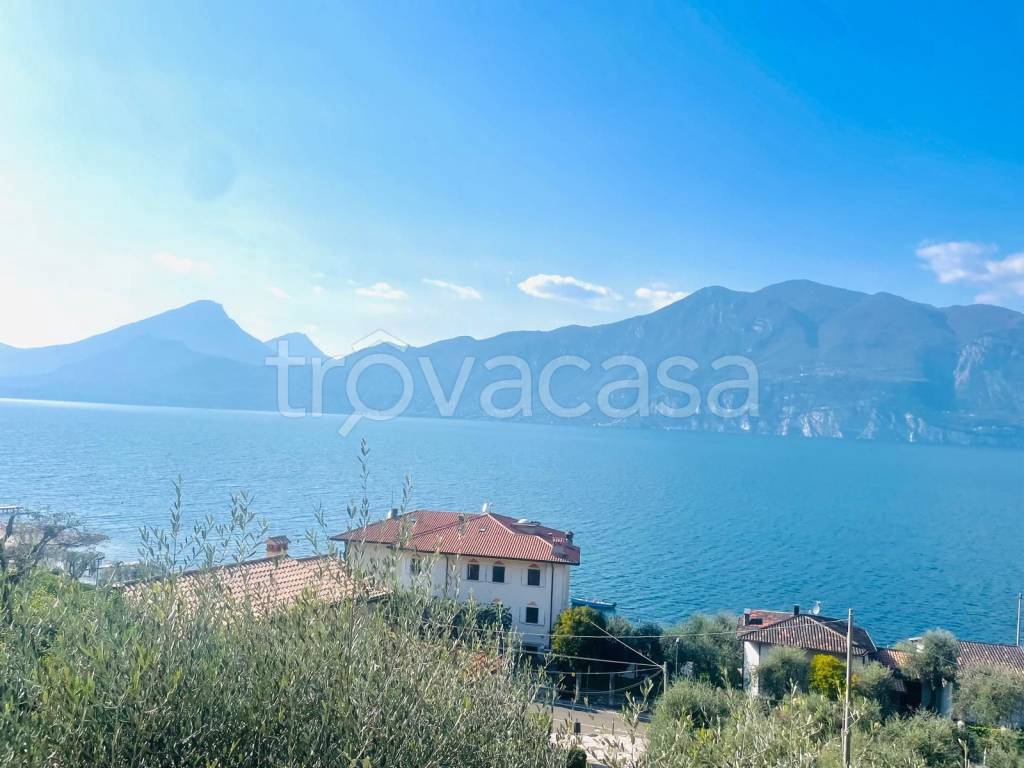casa indipendente in vendita a Brenzone sul Garda in zona Castelletto
