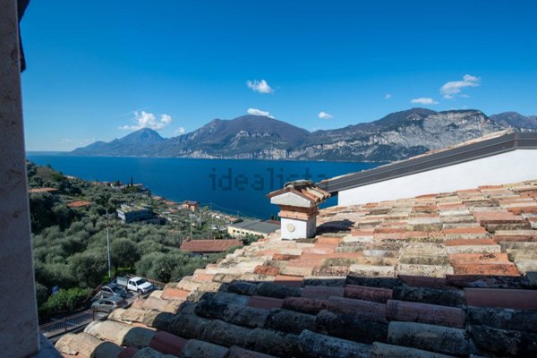 appartamento in vendita a Brenzone sul Garda in zona Borago
