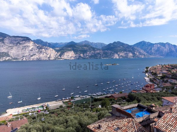 appartamento in vendita a Brenzone sul Garda in zona Castelletto