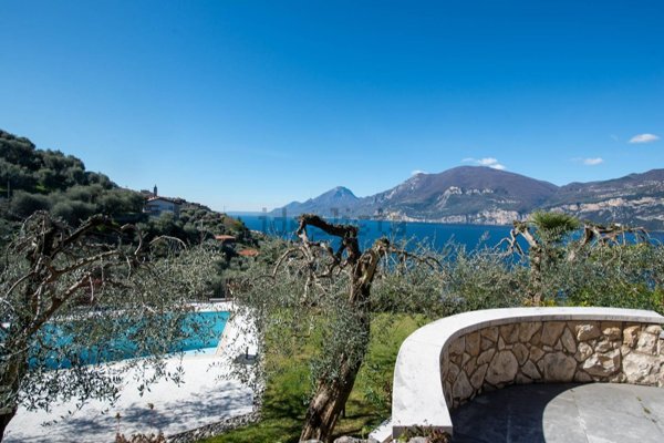 appartamento in vendita a Brenzone sul Garda in zona Borago