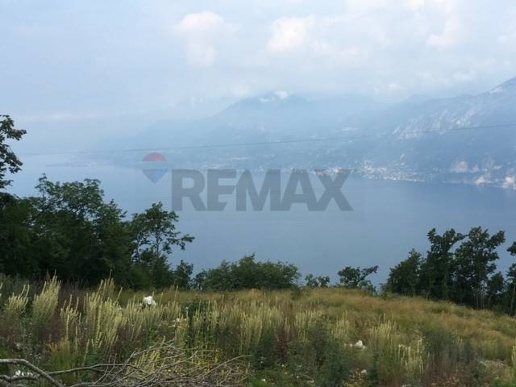pentavano in vendita a Brenzone sul Garda