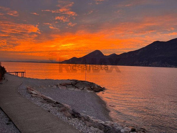 casa indipendente in vendita a Brenzone sul Garda