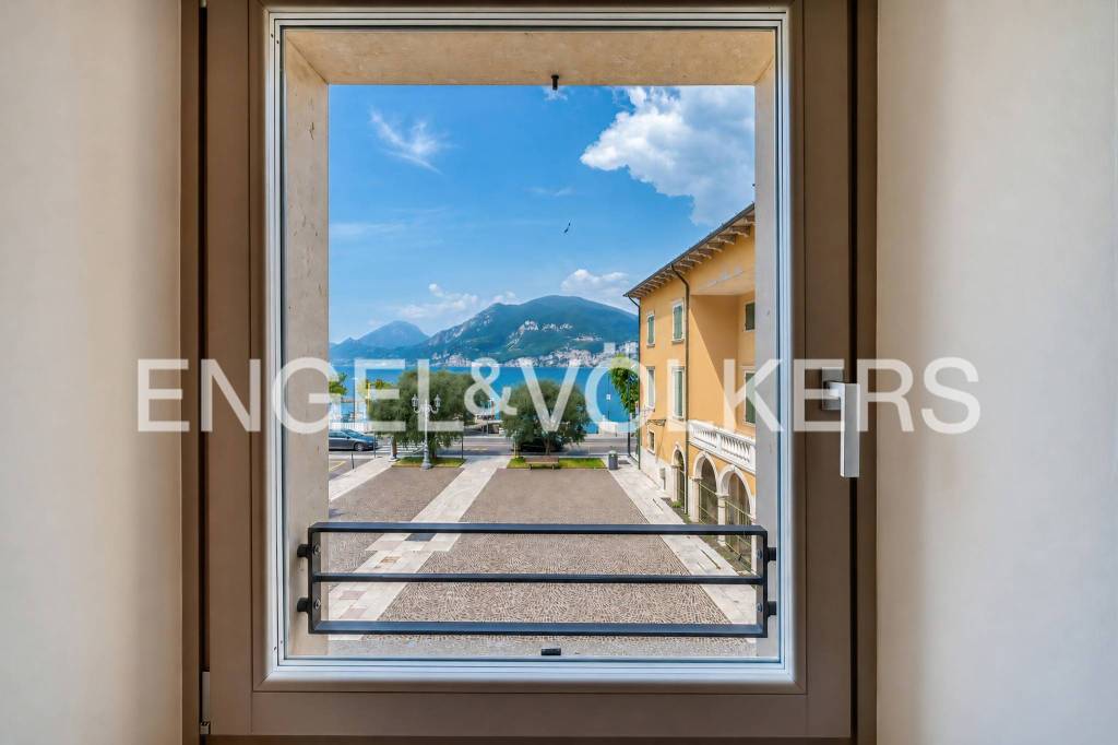 casa indipendente in vendita a Brenzone sul Garda in zona Sommavilla