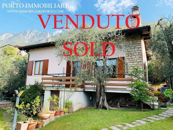 casa indipendente in vendita a Brenzone sul Garda