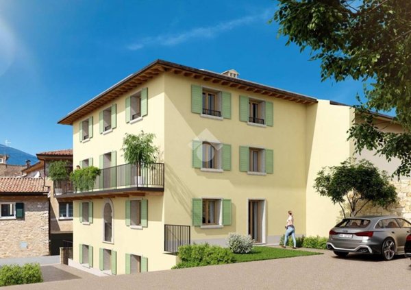 appartamento in vendita a Brenzone sul Garda in zona Magugnano