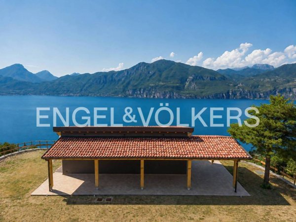 appartamento in vendita a Brenzone sul Garda