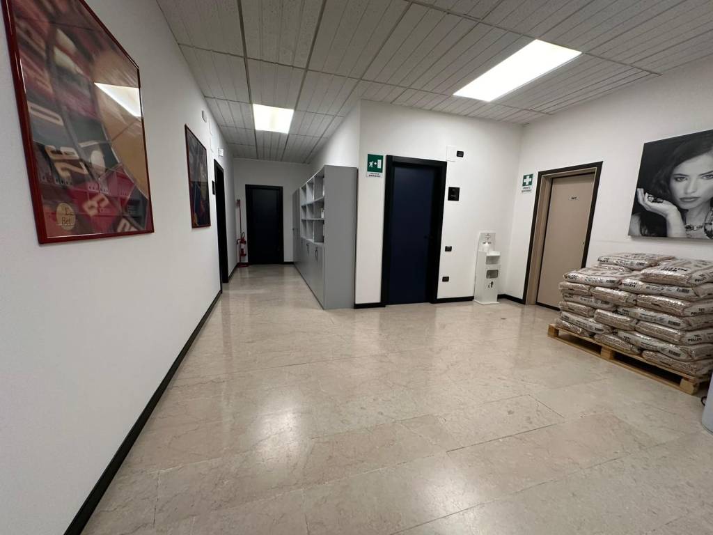 ufficio in vendita a Bussolengo