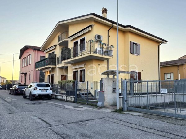 appartamento in vendita a Bussolengo
