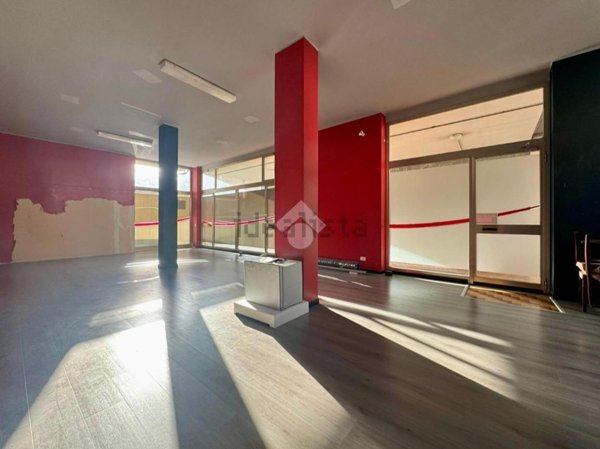 negozio in vendita a Bussolengo