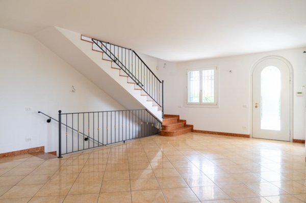 casa indipendente in vendita a Bussolengo