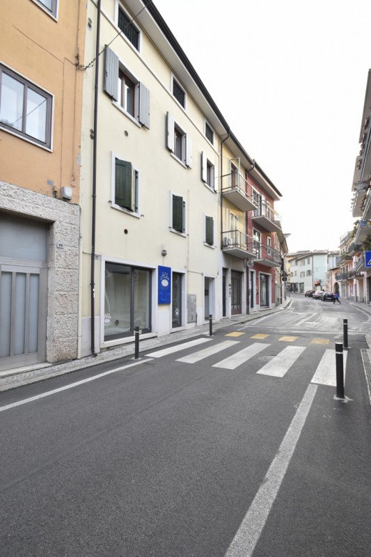 negozio in vendita a Bussolengo