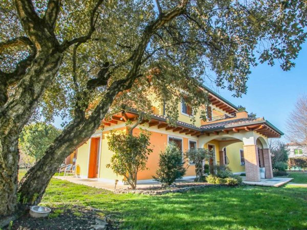 casa indipendente in vendita a Bussolengo in zona San Vito
